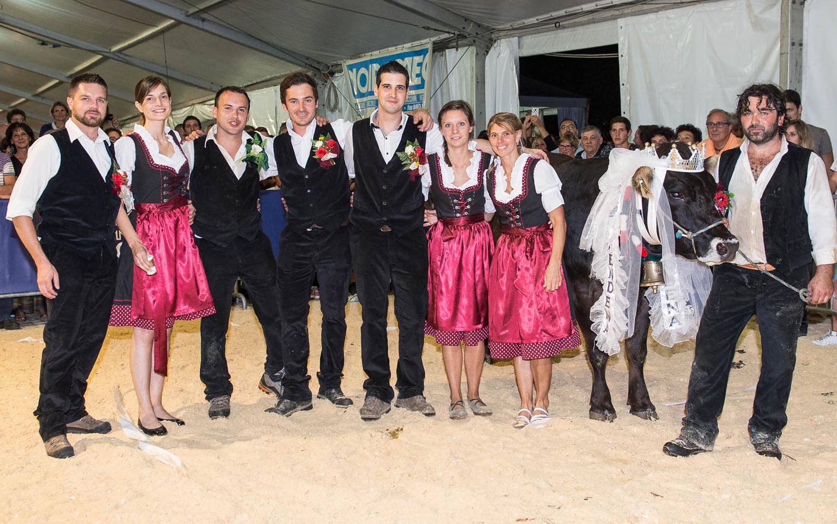 Giovenche di razza Rendena unedizione da incorniciare La Reginetta 2016 è Visitor Aosta di Mauro Polla di Caderzone