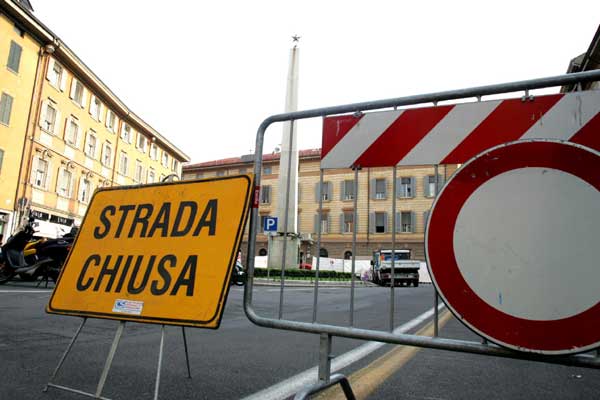 strada chiusa tra tione e Villa Rendena