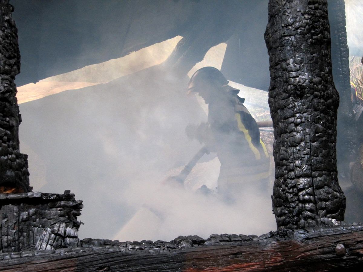 incendio cavaipeda - 5- foto Vigili Del Fuoco Madonna di Campiglio