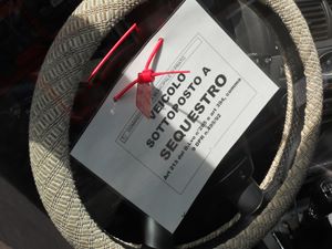 veicolo sotto sequestro