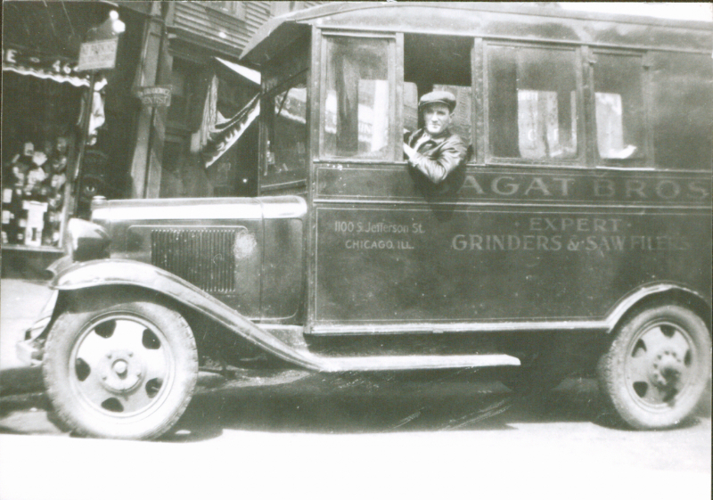 lino-cozzini-arrotino-a-chicago-1935 b