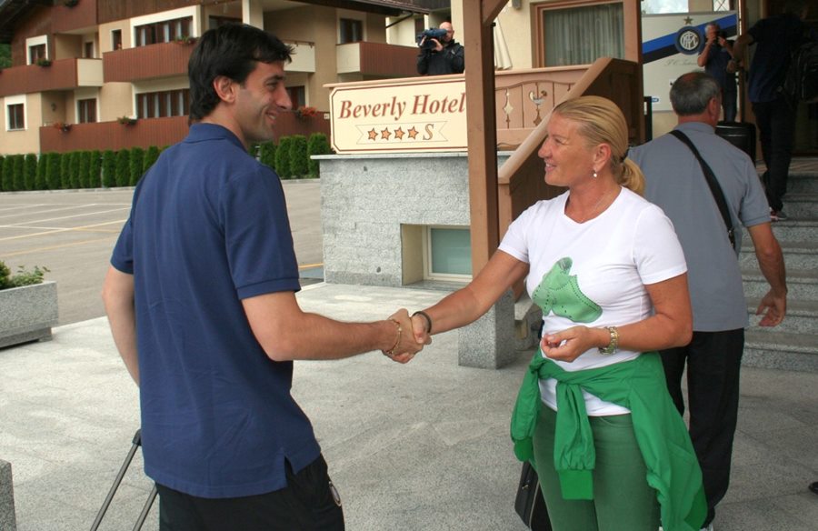 Anita Binelli e Diego Milito - ritiro inter 2013 a Pinzolo b