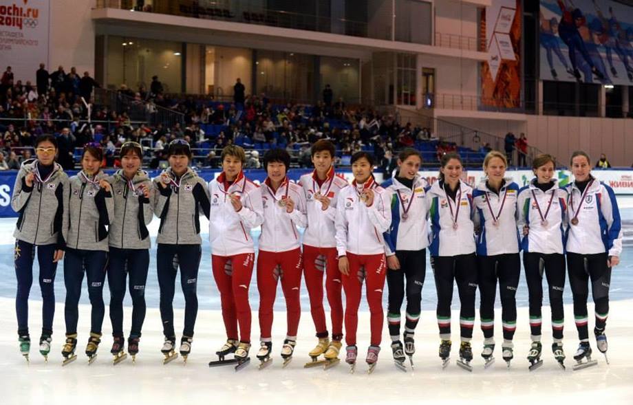 Cecilia Maffei ultima a DX - Coppa del Mondo Short Track 17.11.2013 Russia 1