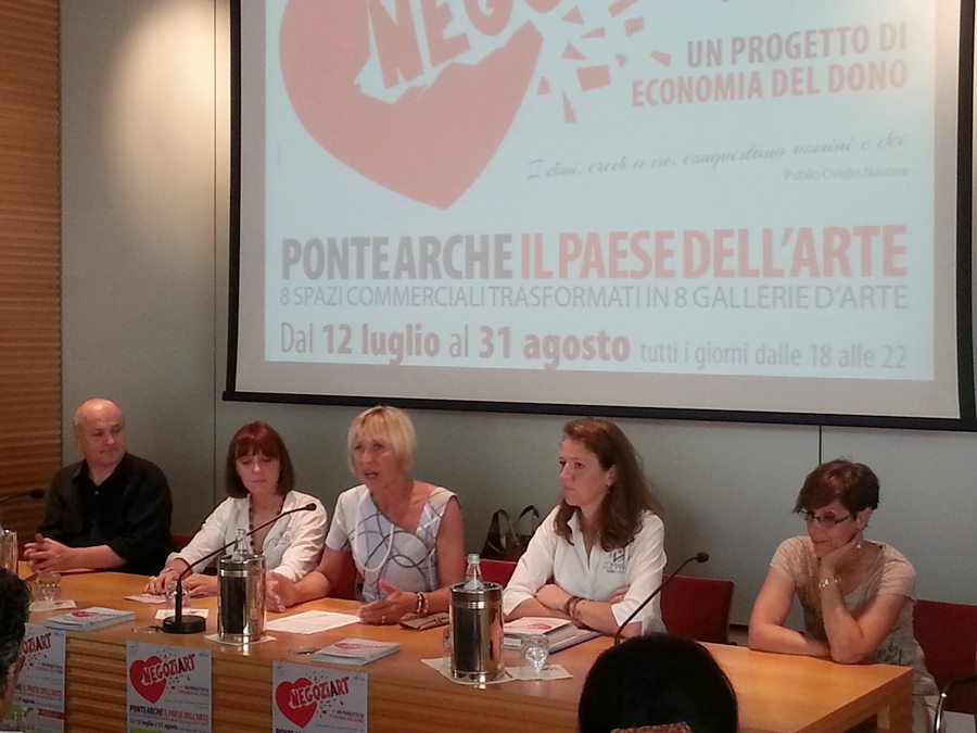 Negoziart a Ponte Arche progetto darte e di economia del dono