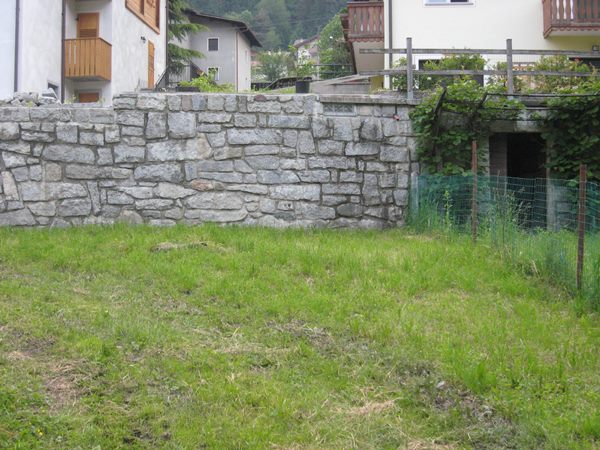 il manufatto irregolare a vigo Rendena