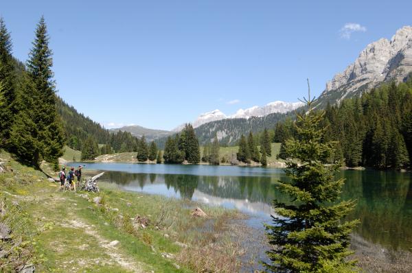 parco naturale adamello brenta lago di valagola