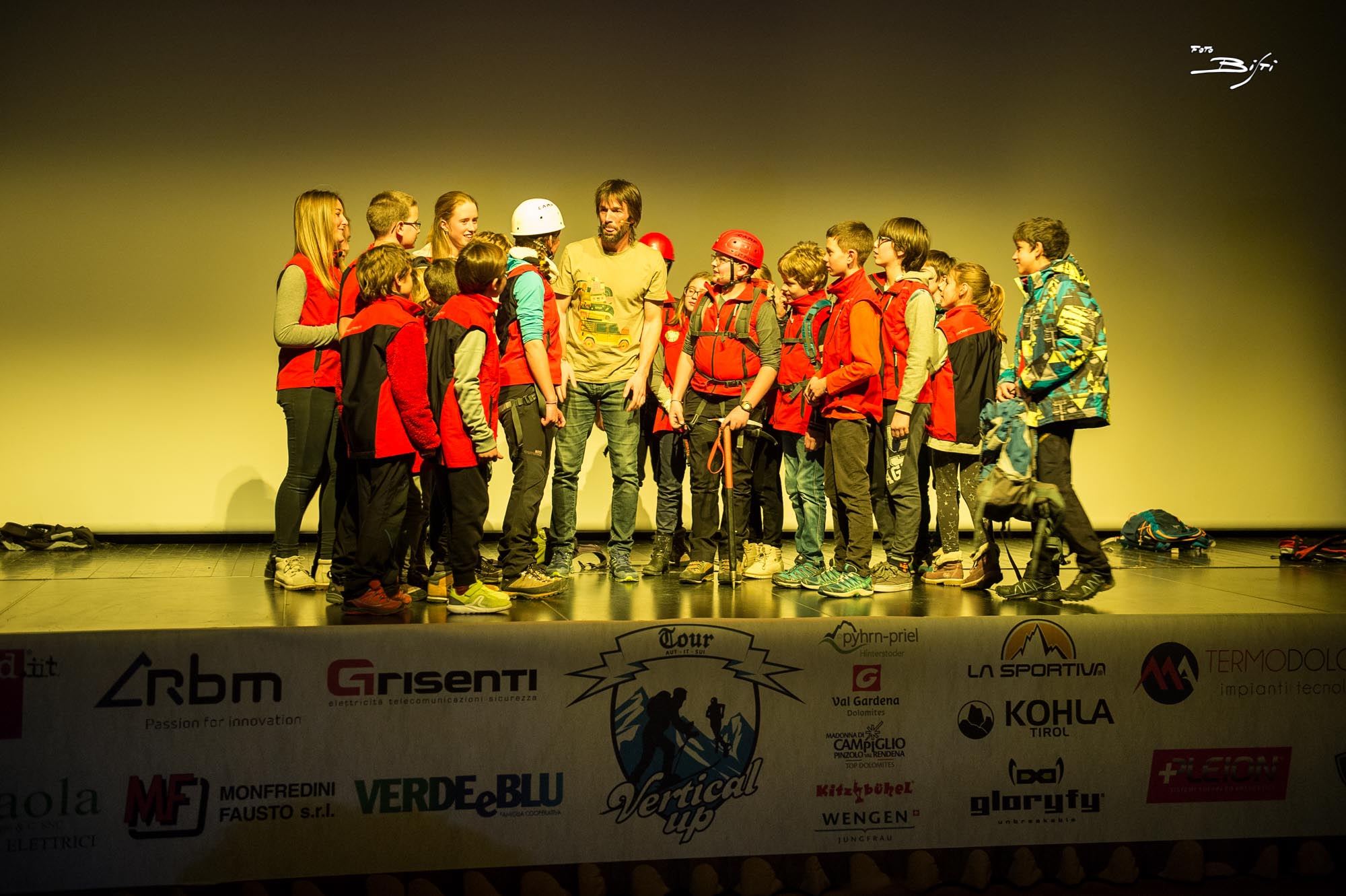 I giovani satini con Hervé Barmasse a Pinzolo  gennaio 2017 - foto Bisti