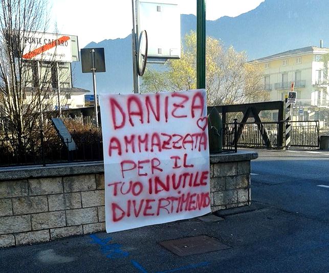 striscioni animalisti ponte Caffaro  boicotta il Trentino 2