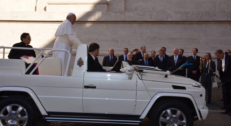 Papa Francesco incontra la delegazione delle Universiadi Trentino 2013 1