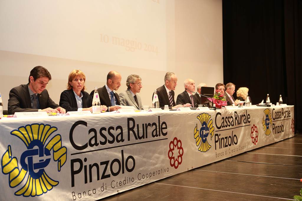 Cassa rurale Adamello Brenta assemblea 1 foto Mauro Binelli Cassa rurale Adamello Brenta assemblea 1 foto Mauro Binelli