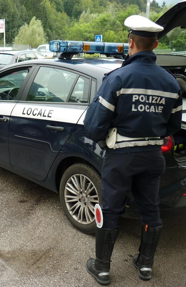 polizia municipale armata